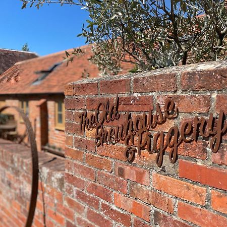 The Old Brewhouse & Piggery Villa Newport  Exterior photo