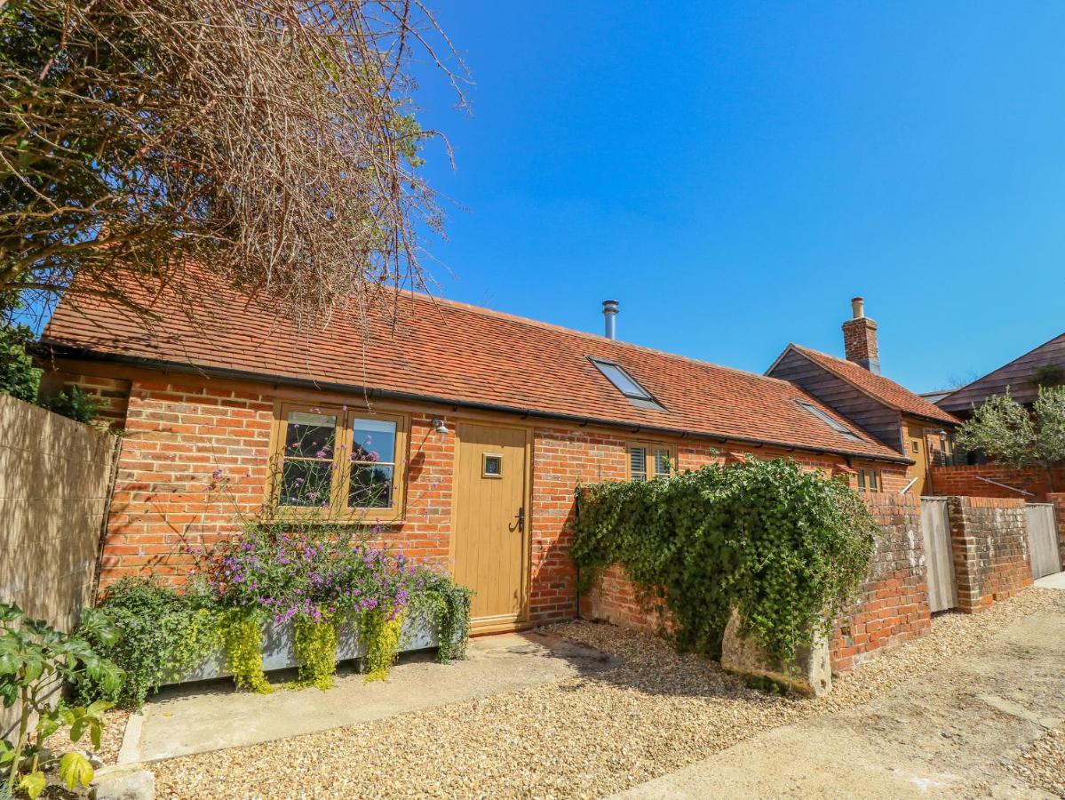 The Old Brewhouse & Piggery Villa Newport  Exterior photo